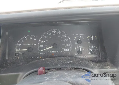 1997 GMC Sierra K1500 z USA, uszkodzony, nr VIN 1GTEK14R7VZ528345